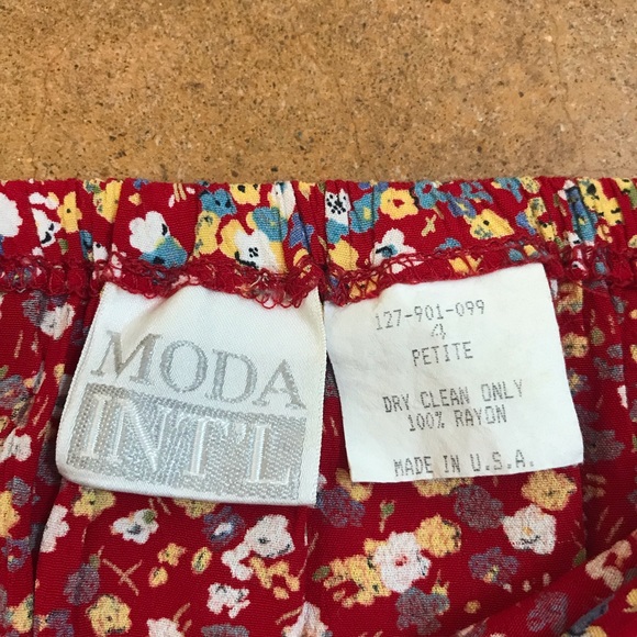 Moda International floral skirt, size 4 petite - Picture 2 of 5
